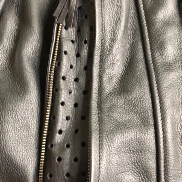 Like New! Harley-Davidson Women’s Leather Jacket - Picture 4 of 8